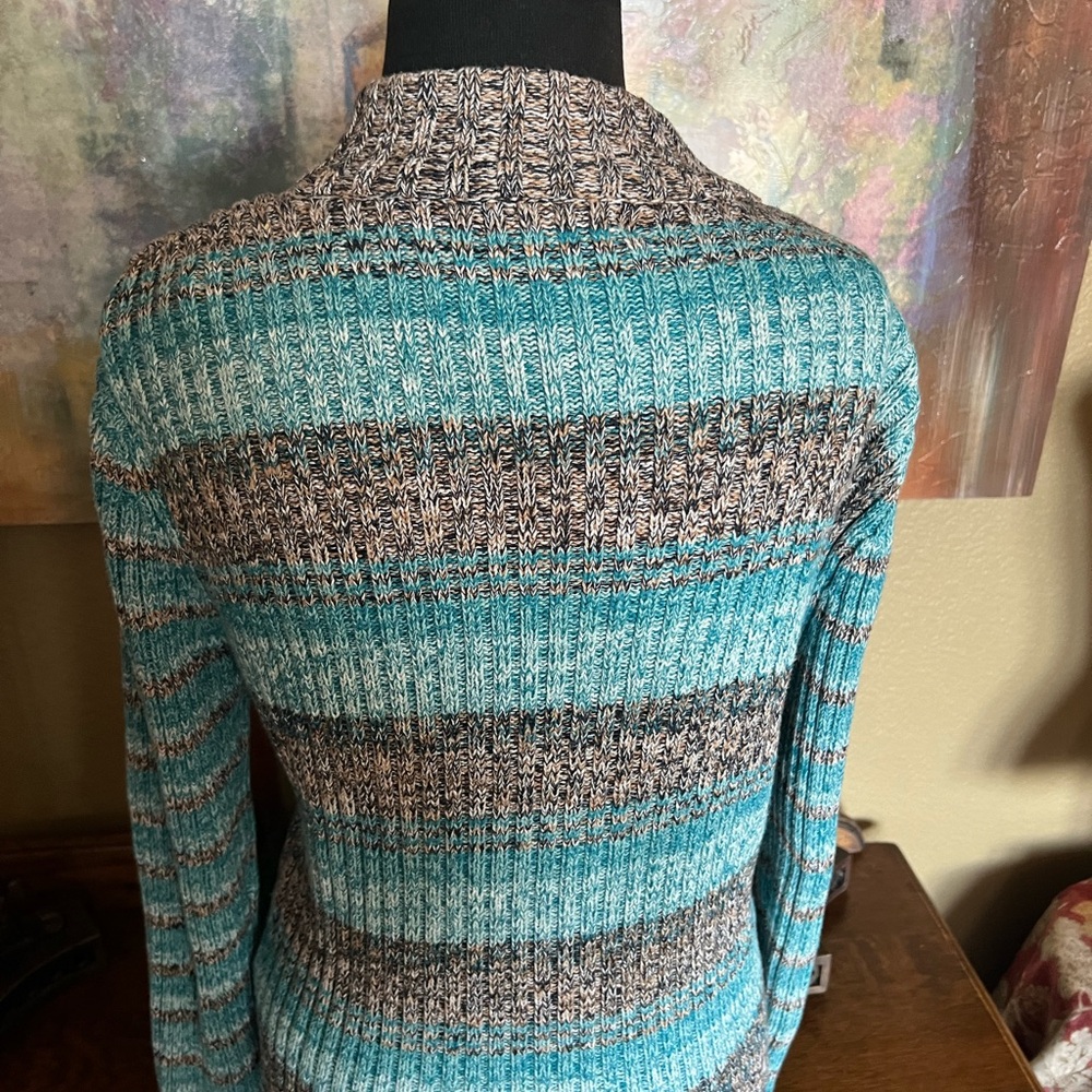 Point Zero Sweater - Picture 6 of 9